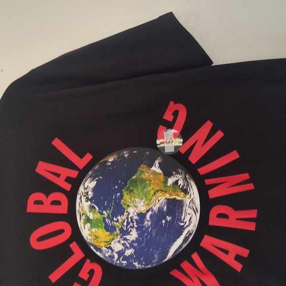 NWT Cali Dewitt Black T-Shirt with Global Warning Graphic Coffin Sz Small Men - Picture 13 of 15